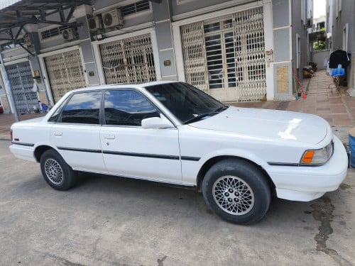 Camry 1990 LE លក់បន្ទាន់