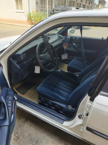Camry 1990 LE លក់បន្ទាន់