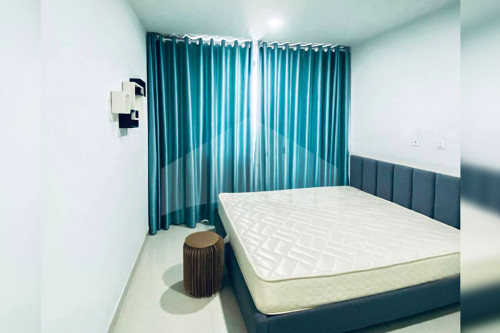 Condo for Rent at The Bridge