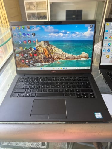 Dell 7400 Touchscreen (រាងស្តេីងស្អាត)