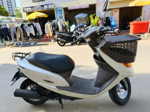 Honda Dio Cesta