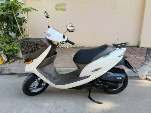 Honda Dio Cesta
