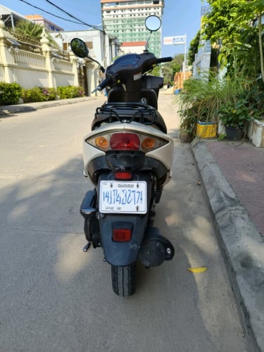 Honda Dio Cesta