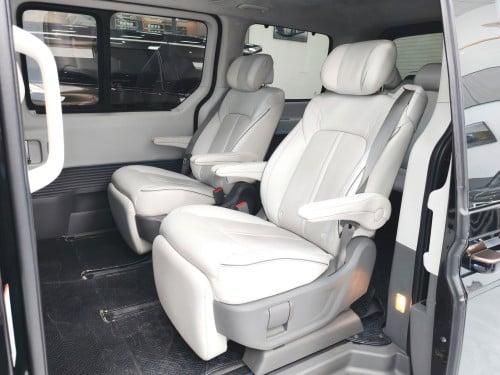 Hyundai Staria 2023 | 7-Seater VIP