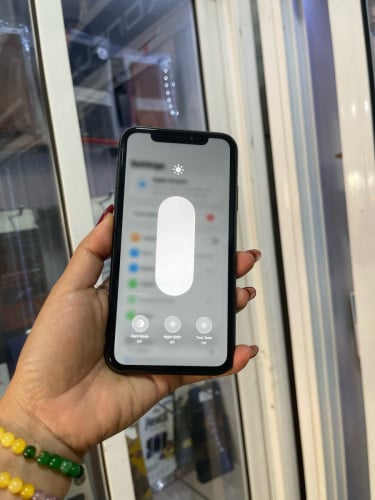 iPhone 11/64GB/LLថ្ម80%តួរស្អាតសុីនសានុំ(ធានាលើម៉ាសុីន1ខែ)