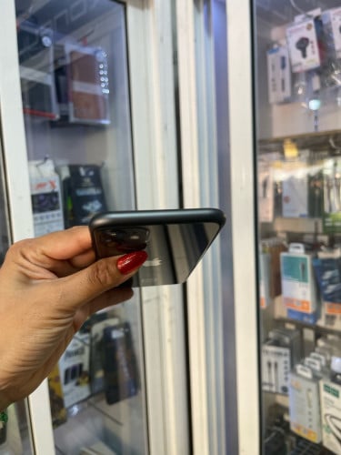 iPhone 11/64GB/LLថ្ម80%តួរស្អាតសុីនសានុំ(ធានាលើម៉ាសុីន1ខែ)