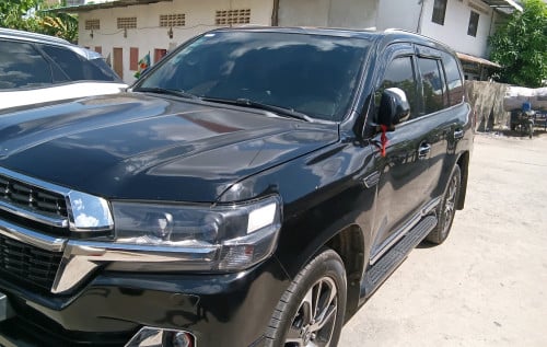 Land cruiser 09 update 2021 full option បើកដំបូល 2BAxx