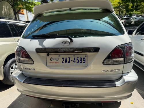 Lexus rx300