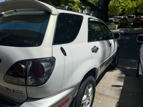 Lexus rx300