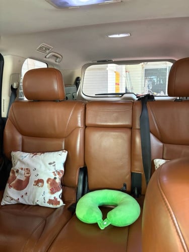 Lexus LX570 year 2016