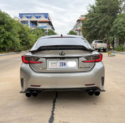 LEXUS_RC200T_2016_F_Sport