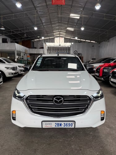 Mazda BT-50 2022 សុីន១ជុំ​ សោរបញ្ឆេះពីចំងាយ