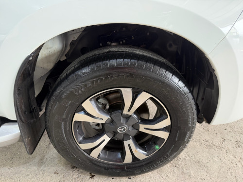 Mazda BT-50 2022 សុីន១ជុំ​ សោរបញ្ឆេះពីចំងាយ
