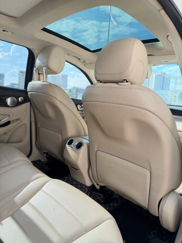 Mercedes Benz GLC300