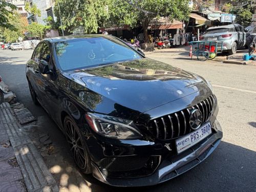 MERCEDES C300 4MATIC