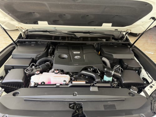 New 2022 LAND CRUISER GX.R Twin Turbo 3.5L សាំង