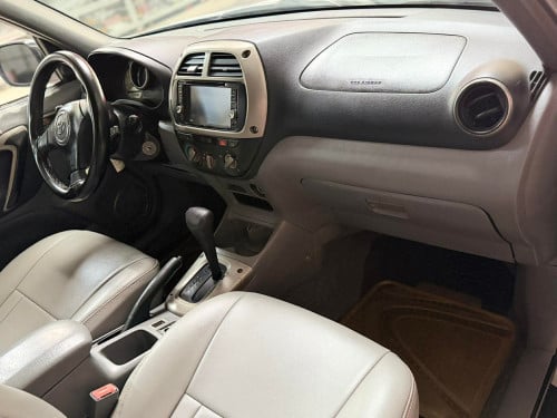 RAV4 2001 ប៉ុង​1​ (ឡាន​នៅ​ស្វាយរៀង​)