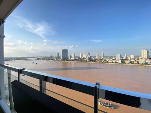 Riverside condos