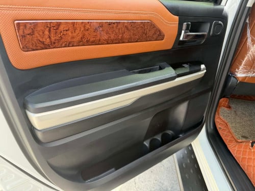 TOYOTA Tundra ឆ្នាំ2020 *1794* Edition ជាប្រភេទឡាន ខ្លាញ់គោស្រុកខ្មែរ