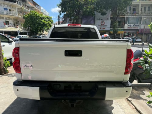 TOYOTA Tundra ឆ្នាំ2020 *1794* Edition ជាប្រភេទឡាន ខ្លាញ់គោស្រុកខ្មែរ