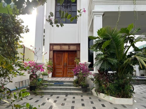 Villa with pool