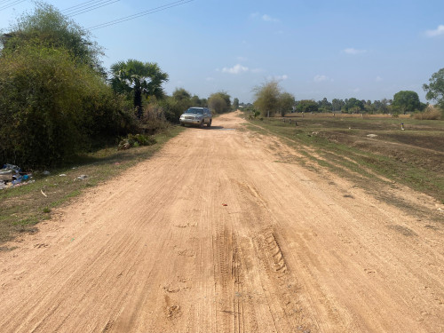 ដីលក់