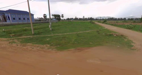 ដីកែងលក់