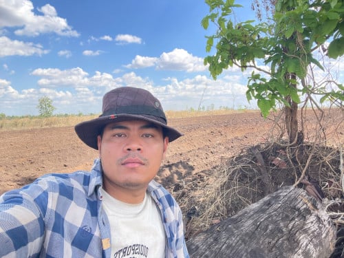 ដីលក់​១ហាត់តា​ ៣៨០០$ចរចា​​ (ស្រែណូយ)