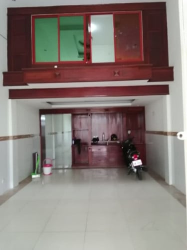 ផ្ទុះសំរាប់លក់​ House for sales នៅម្តុំបូរីពិភពថ្មី២ចំការដូង​ មានពីរជាន់​ សល់មុខ5m សល់ក្រោយ​1.8m