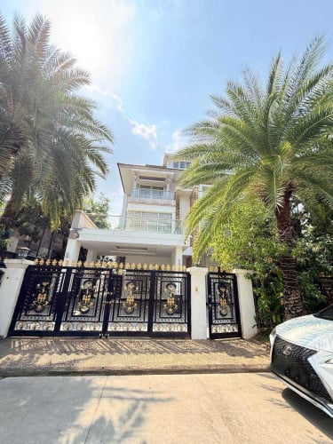 🏠វីឡាឃ្វីនកែងលក់បន្ទាន់ នៅក្នុងបុរីប៉េងហួត The Star Premier ផ្លូវ598 ខណ្ឌឬស្សីកែវ
