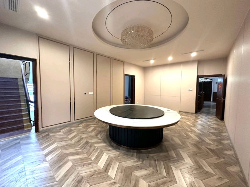 🏢 House for Rent – Main Road BKK1