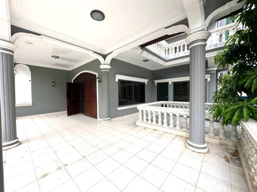 🏢 House for Rent – Main Road BKK1