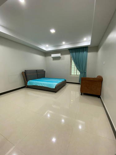 វីឡាទោលVIPលក់នៅបុរីអង្គរភ្នំពេញ គម្រោង2 នៅជិតអុីអនសែនសុខ
