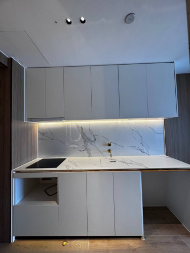 1 Studio Special Price Vue Aston