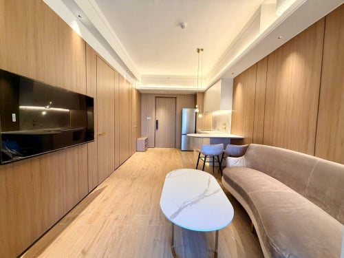 2 Bedroom Corner Window Vue Aston