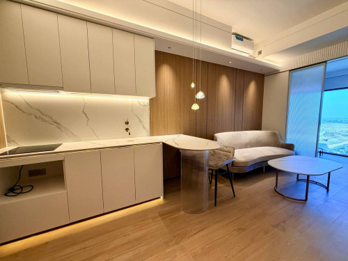 2 Bedroom Corner Window Vue Aston