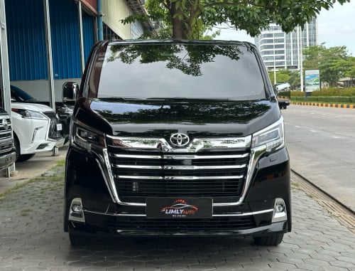 2023 TOYOTA GRANVIA Premium VIP