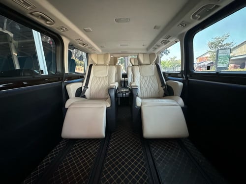 2023 TOYOTA GRANVIA Premium VIP