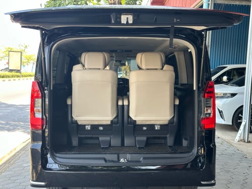 2023 TOYOTA GRANVIA Premium VIP