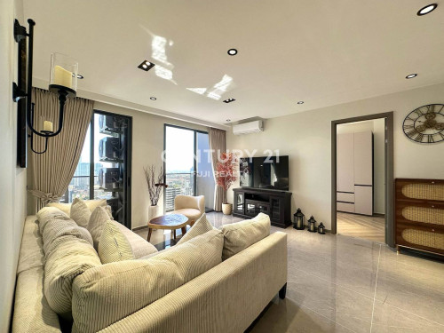 3 Bedrooms condo in BKK1 - for rent