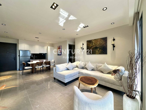 3 Bedrooms condo in BKK1 - for rent
