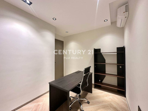 3 Bedrooms condo in BKK1 - for rent