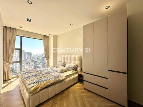 3 Bedrooms condo in BKK1 - for rent