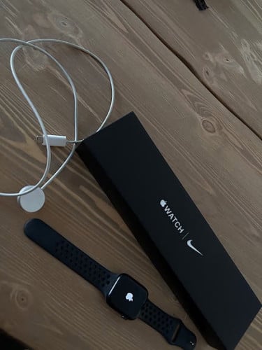 Apple watch series 7 nike edition
