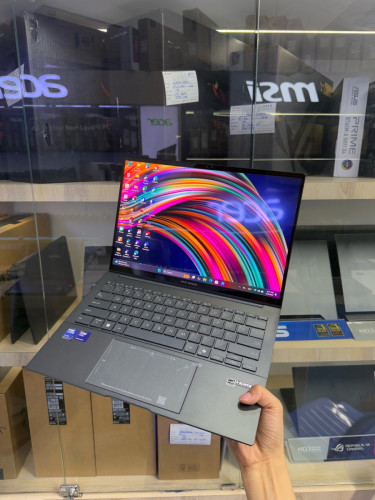 ASUS Zenbook14 UX3405CA OLED Touch