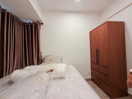Condo Urban village Phase 2 available for rent 450$ per month