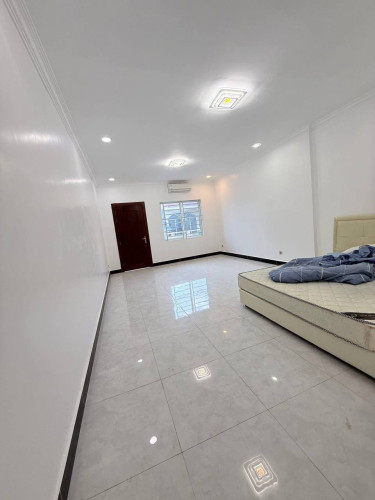 House 12room 3000$