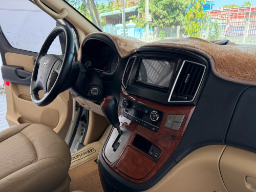 Hyundai H1 2018 ខ្លាញ់គោ