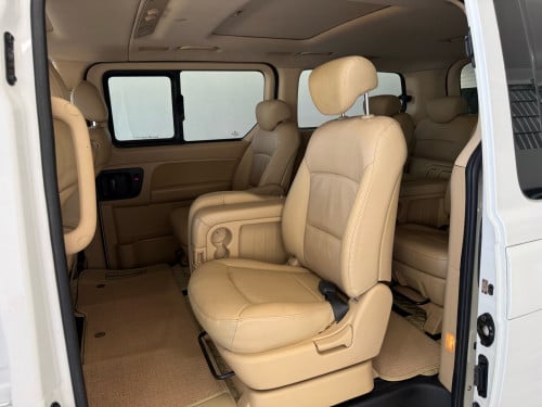 Hyundai H1 2018 ខ្លាញ់គោ