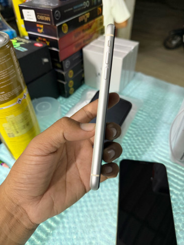 IPhone 11 128GB អេក្រង់ហ្សុីន🔋Zin 92% អត់ស្កេន តួរស្អាត98%